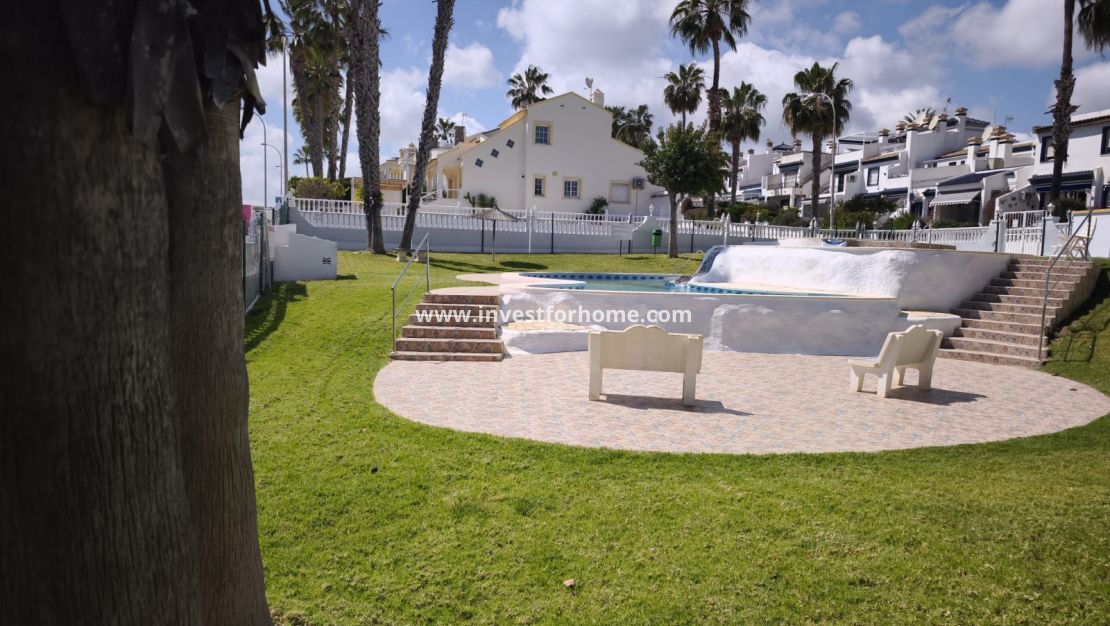 Verkoop - Bungalow - Orihuela Costa - Costa Blanca