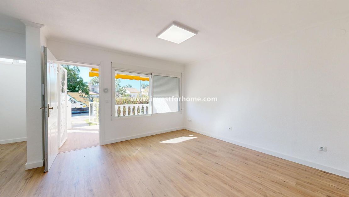 Verkoop - Bungalow - Orihuela Costa - Costa Blanca