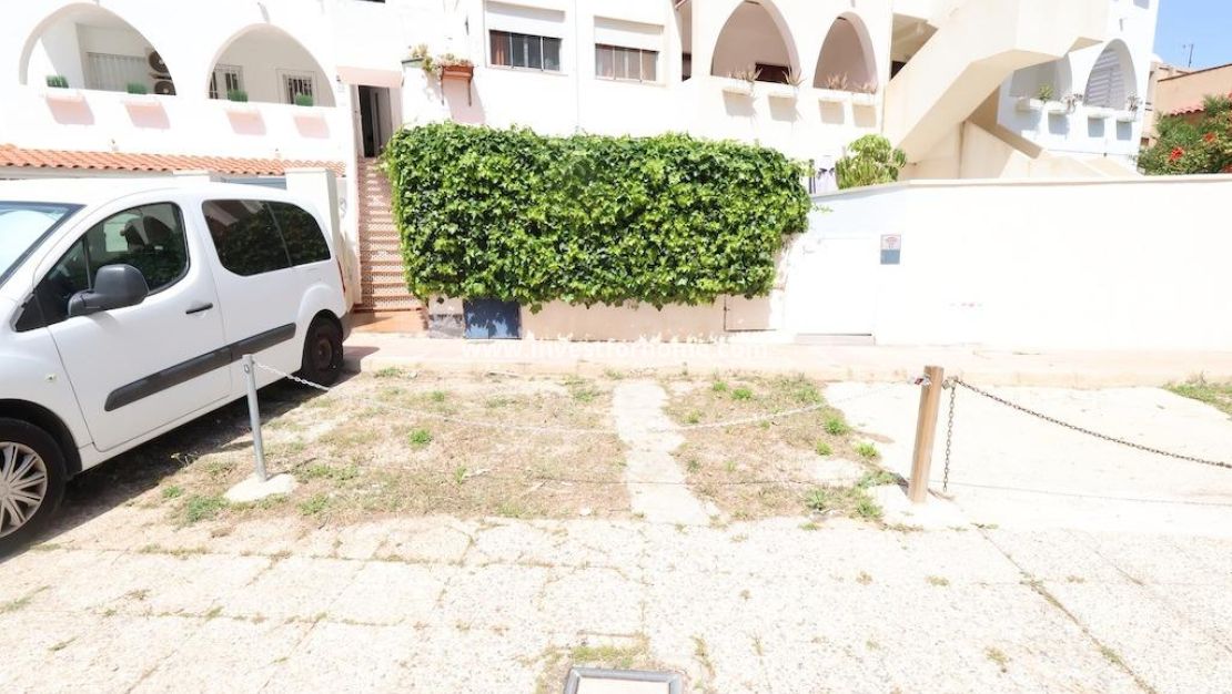 Verkoop - Bungalow - Orihuela Costa - Costa Blanca