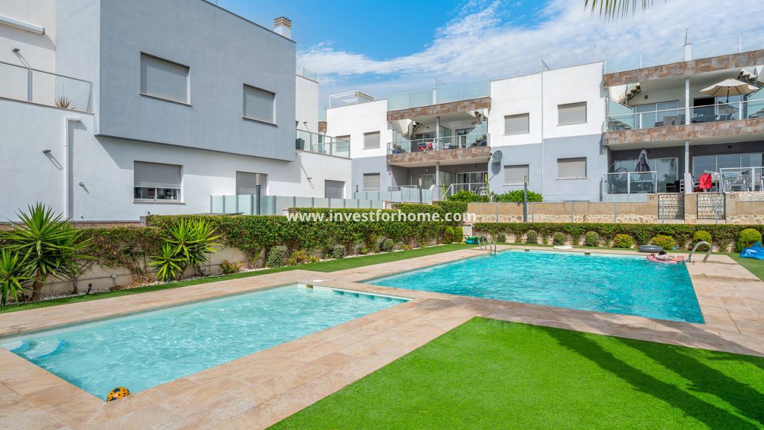 Verkoop - Bungalow - Orihuela Costa - Costa Blanca