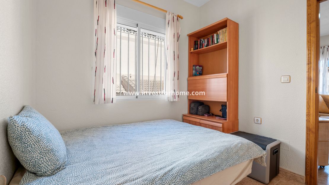 Verkoop - Bungalow - Orihuela Costa - Costa Blanca