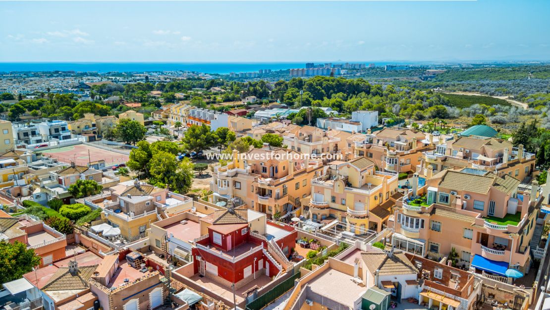 Verkoop - Bungalow - Orihuela Costa - Costa Blanca