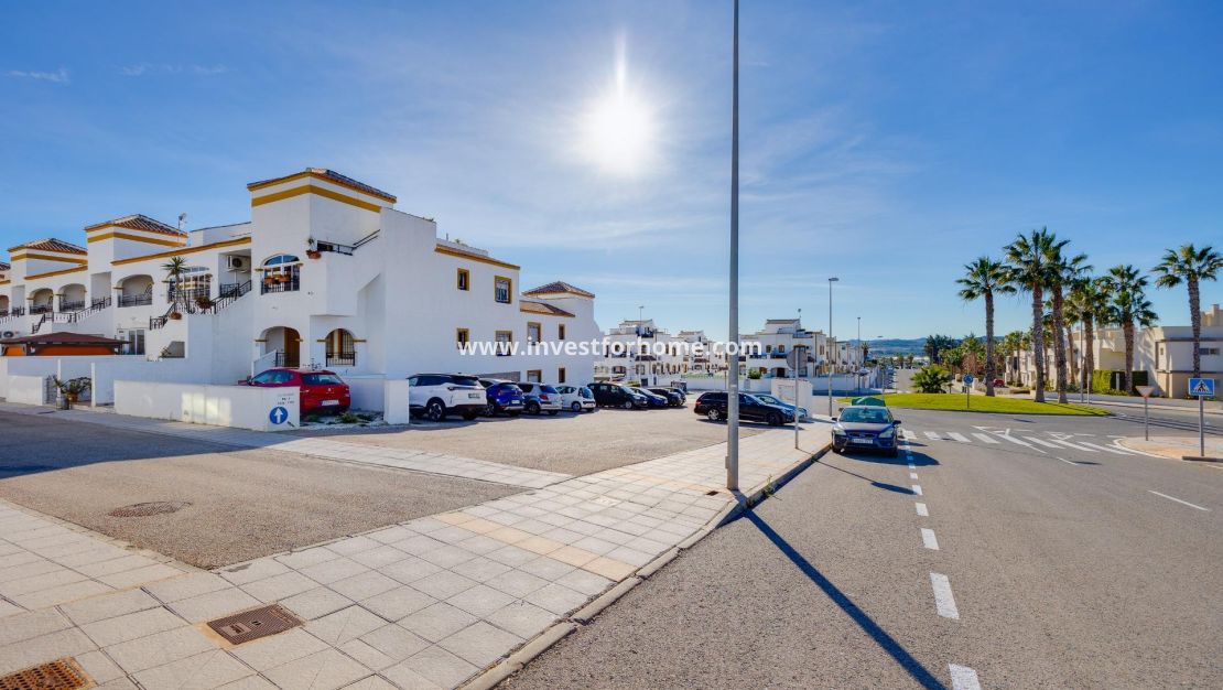 Verkoop - Bungalow - Orihuela Costa - Desamparados-hurchillo-torremendo