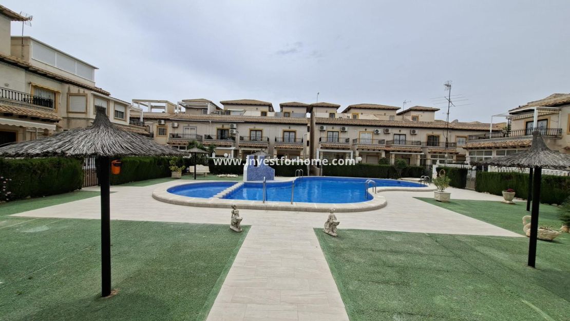 Verkoop - Bungalow - Orihuela Costa - Punta Prima
