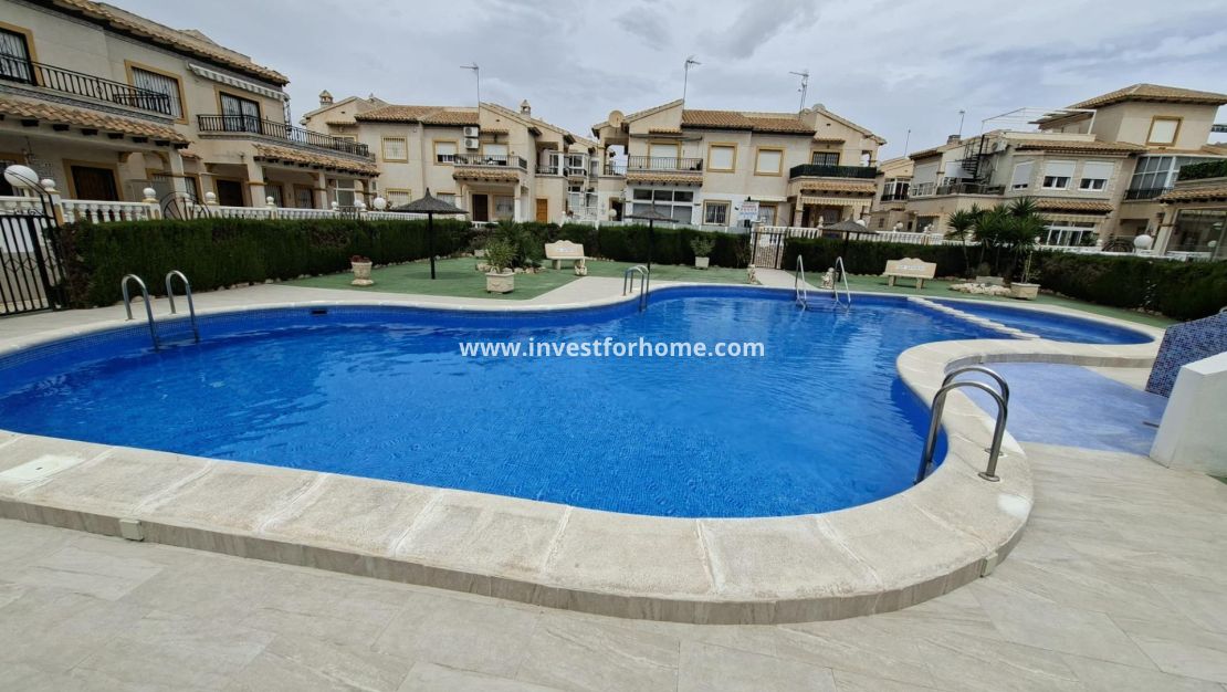 Verkoop - Bungalow - Orihuela Costa - Punta Prima