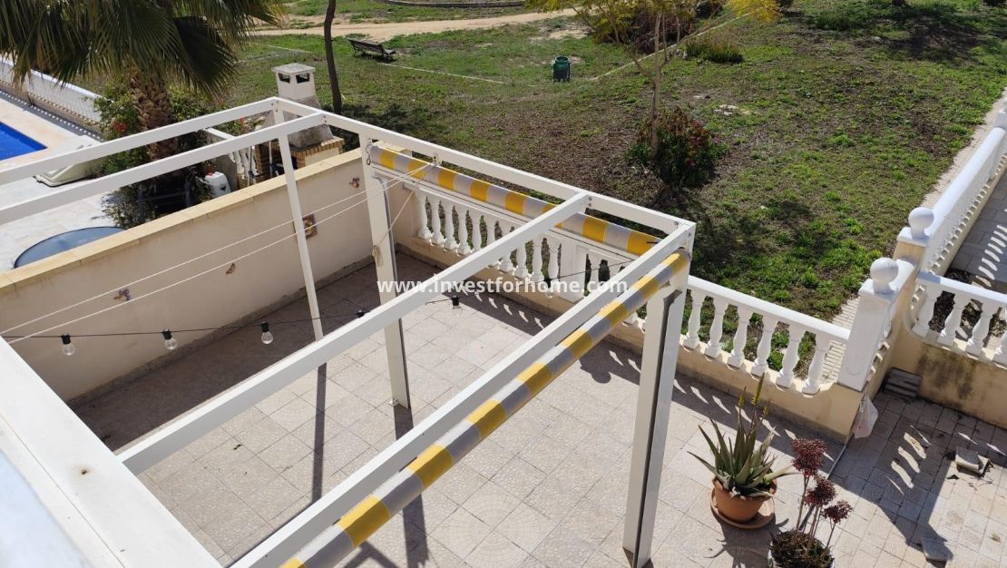 Verkoop - Bungalow - Orihuela Costa - Urbanización Perla Del Mar