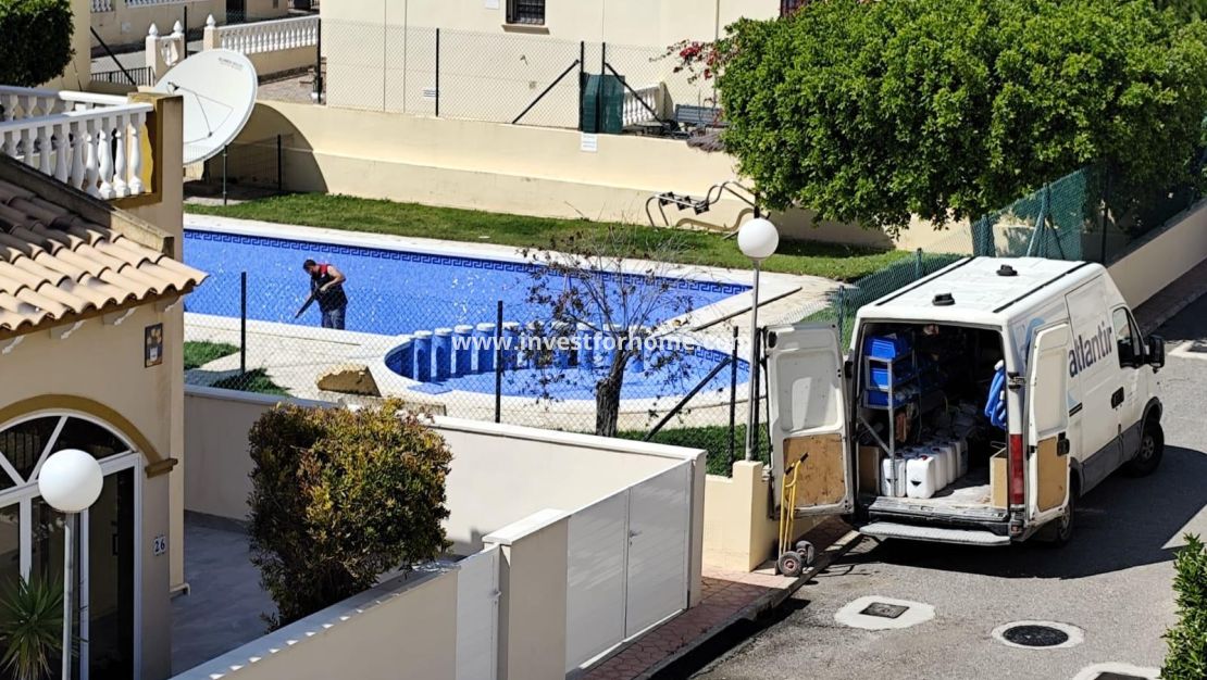 Verkoop - Bungalow - Orihuela Costa - Urbanización Perla Del Mar