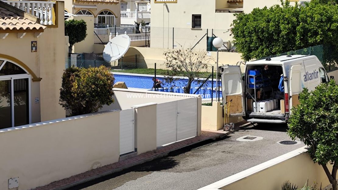 Verkoop - Bungalow - Orihuela Costa - Urbanización Perla Del Mar