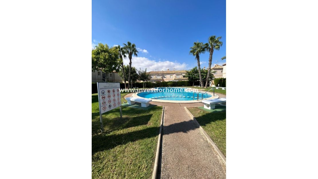 Verkoop - Bungalow - Torrevieja - aguas nuevas