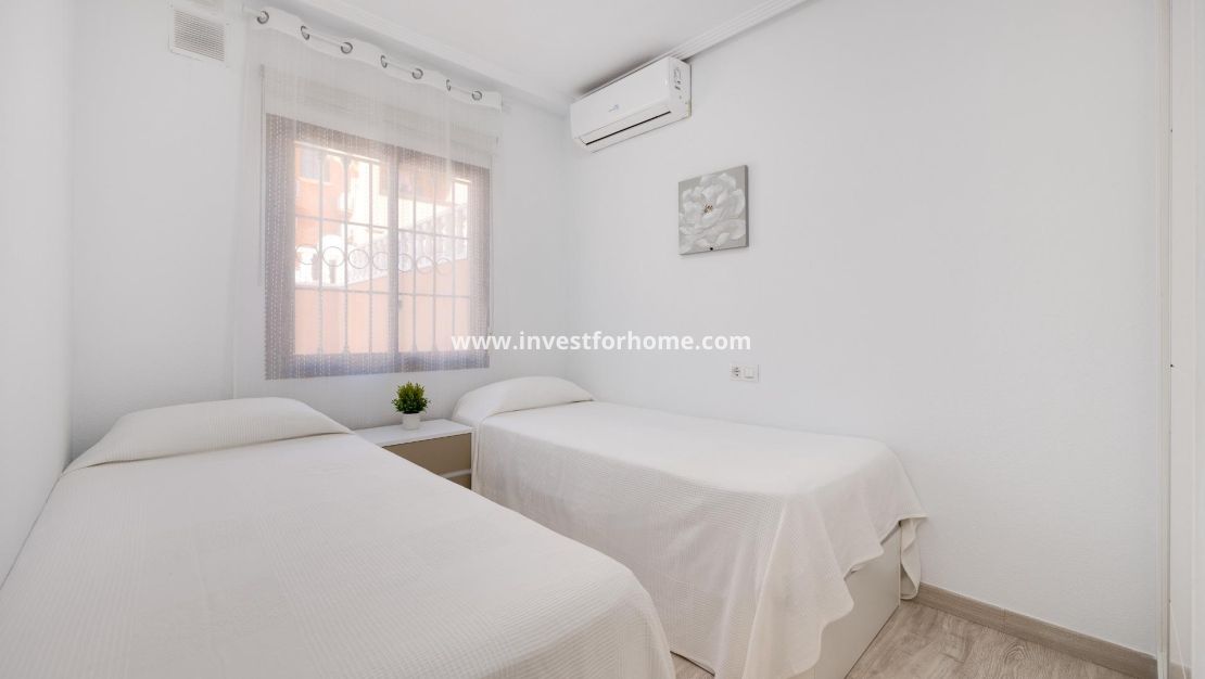 Verkoop - Bungalow - Torrevieja - aguas nuevas