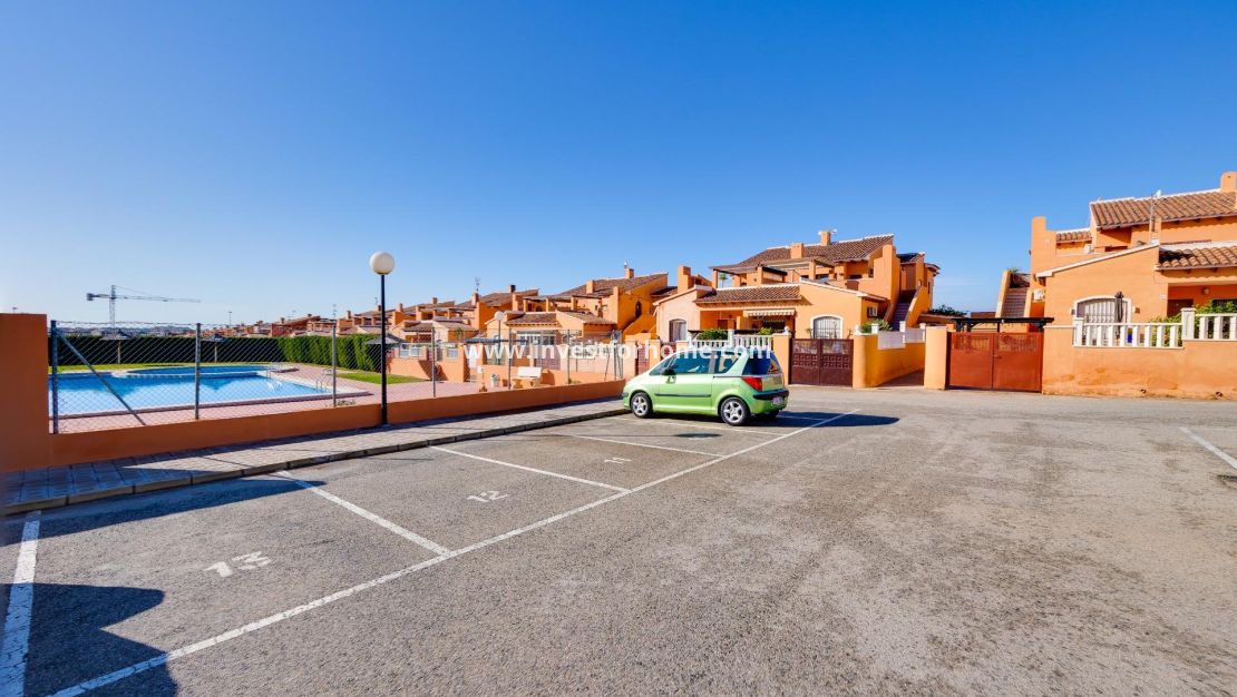 Verkoop - Bungalow - Torrevieja - aguas nuevas
