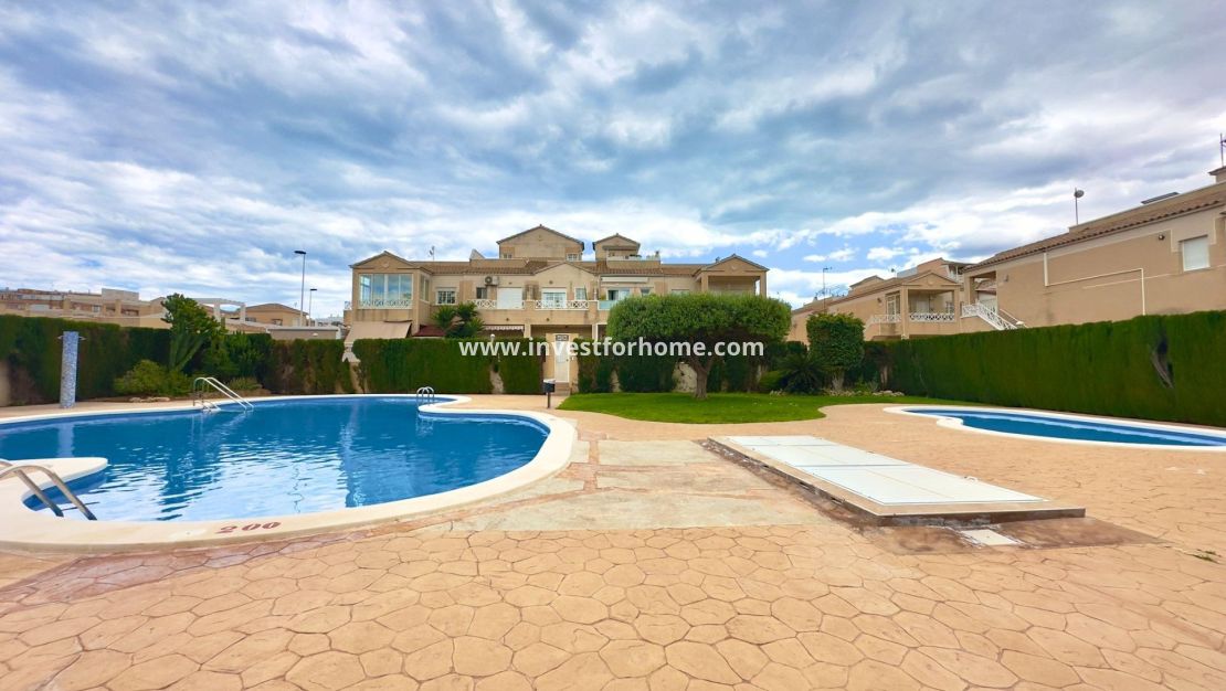 Verkoop - Bungalow - Torrevieja - Centro