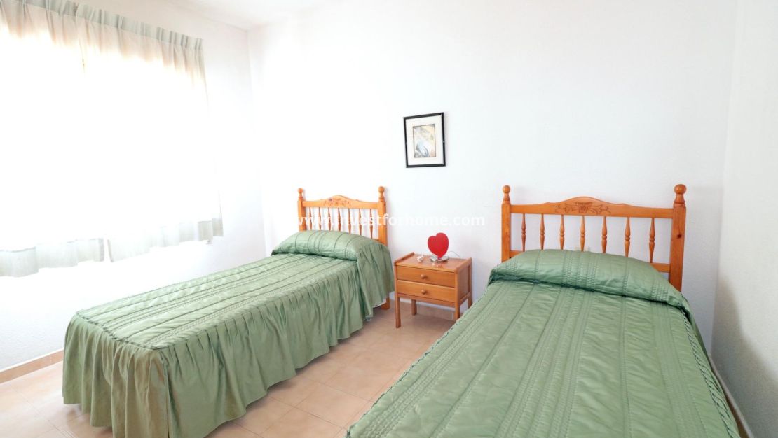 Verkoop - Bungalow - Torrevieja - El Acequión - Los Náufragos