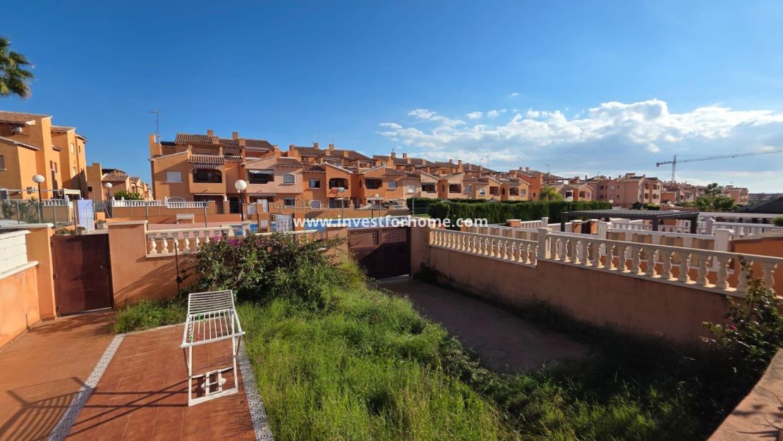 Verkoop - Bungalow - Torrevieja - Zona Los Frutales