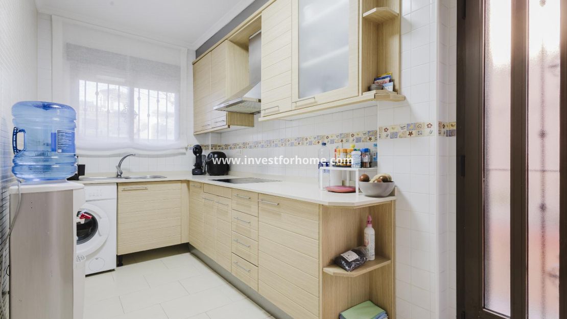 Verkoop - Chalet - Torrevieja - aguas nuevas