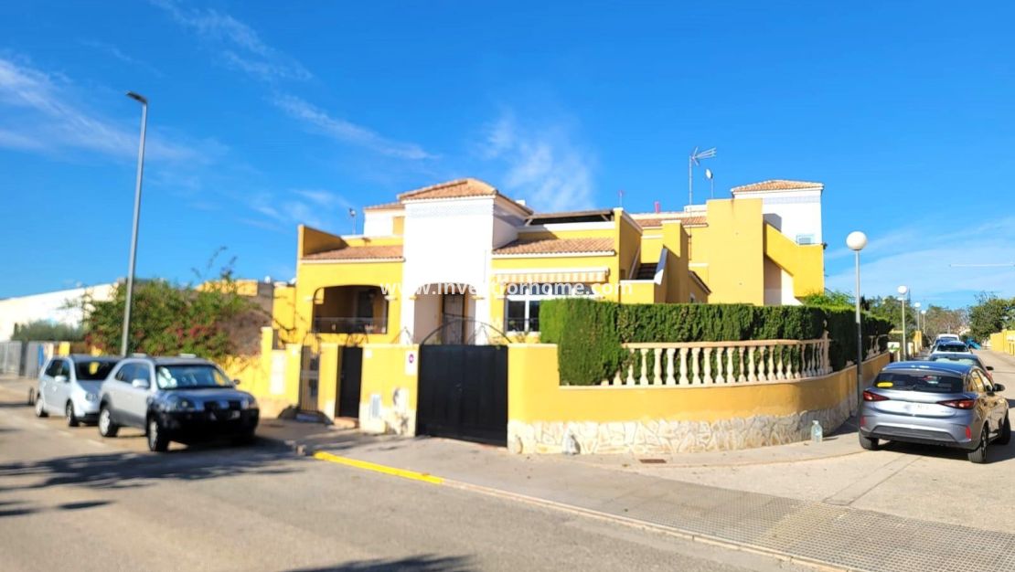 Verkoop - Huis - Los Montesinos - Los Montesinos - Urb. La Herrada