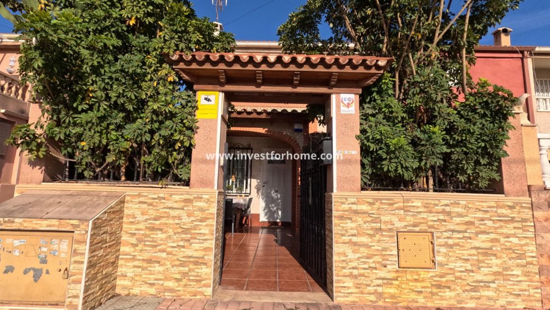 Verkoop - Huis - Torrevieja - El Acequión - Los Náufragos