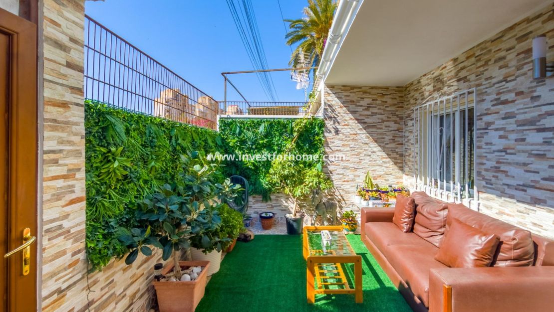 Verkoop - Huis - Torrevieja - Nueva Torrevieja - Aguas Nuevas