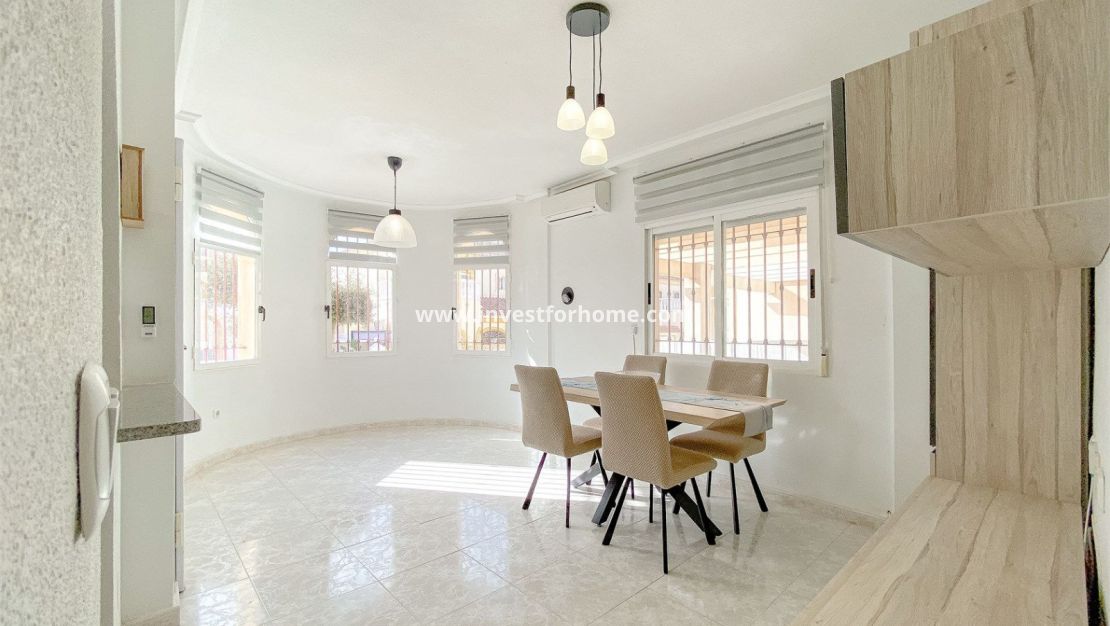 Verkoop - Huis - Torrevieja - Nueva Torrevieja