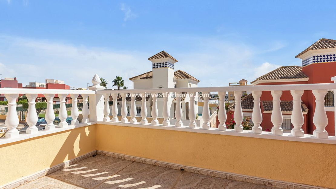 Verkoop - Semi Detached Penthouse - Orihuela Costa - Costa Blanca