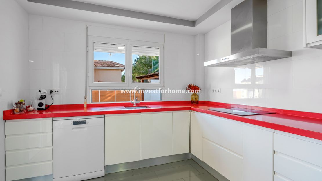 Verkoop - Villa - Ciudad De Las Comunicaciones - Costa Blanca