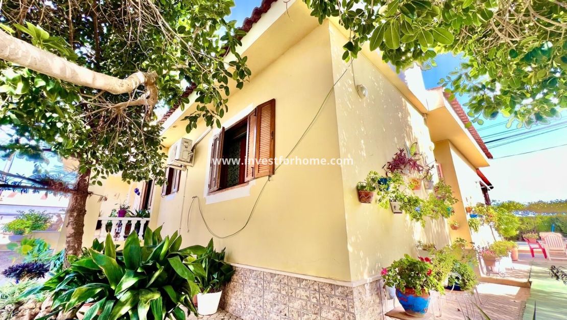 Verkoop - Villa - Daya vieja - Costa Blanca Sur