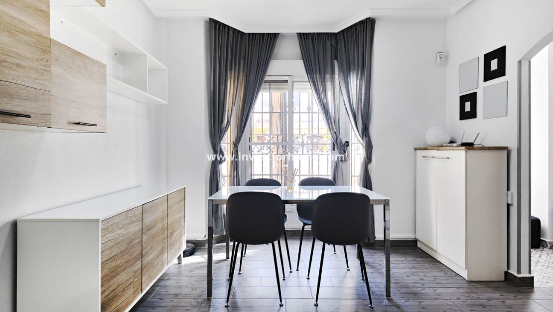 Verkoop - Villa - Guardamar del Segura - El Raso