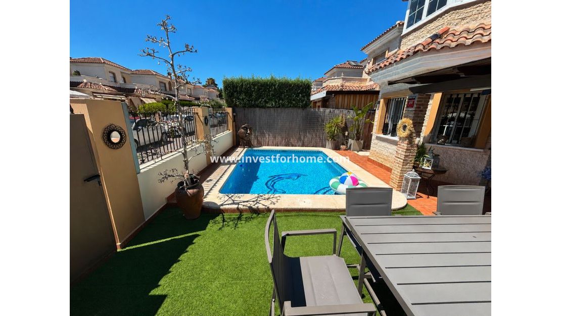 Verkoop - Villa - Guardamar del Segura - El Raso