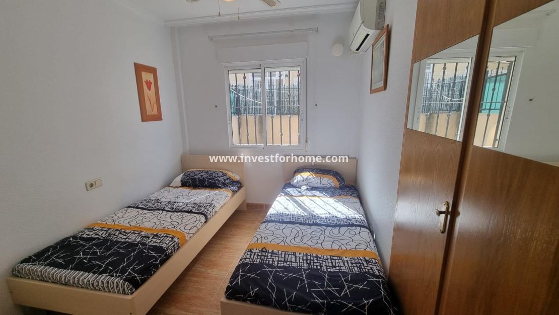 Verkoop - Villa - Guardamar del Segura - Urbanizaciones