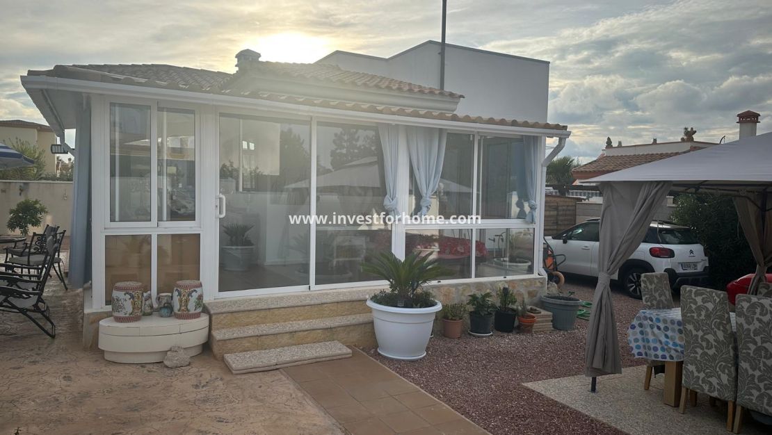 Verkoop - Villa - Hondón de las Nieves - Inland