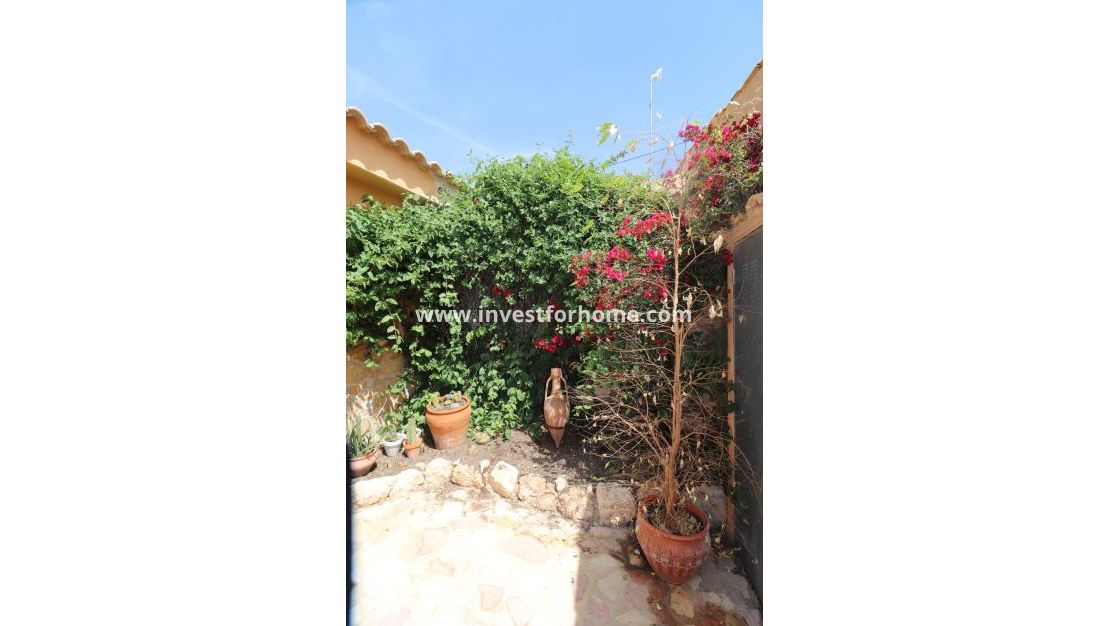 Verkoop - Villa - Hondón de las Nieves - Inland