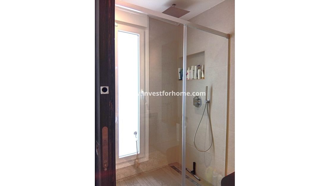 Verkoop - Villa - La Finca Golf Resort - Inland