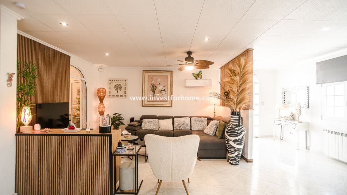Verkoop - Villa - La Marina - Costa Blanca