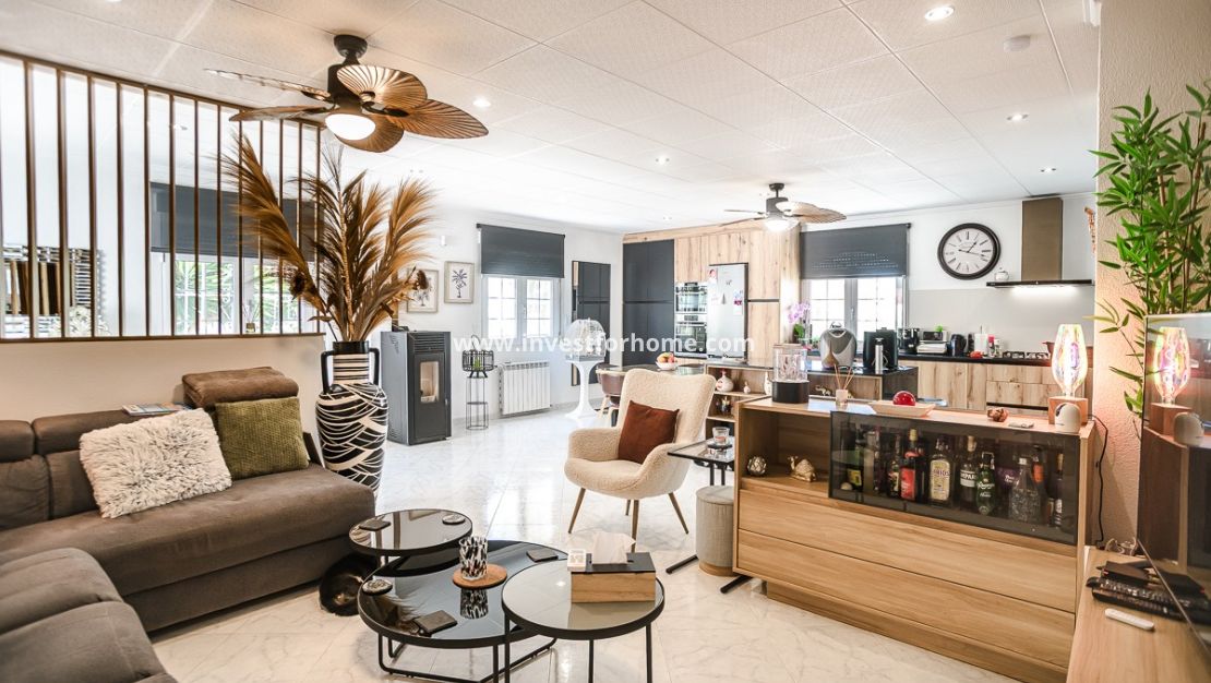 Verkoop - Villa - La Marina - Costa Blanca