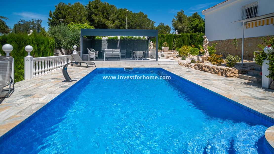 Verkoop - Villa - La Marina - Costa Blanca