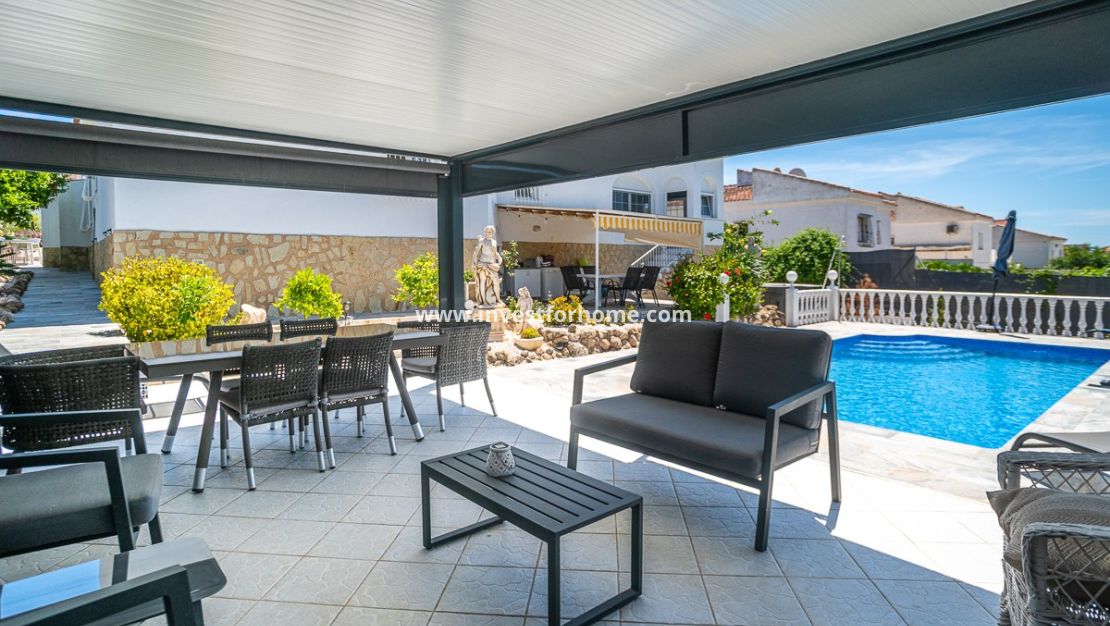 Verkoop - Villa - La Marina - Costa Blanca