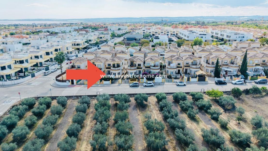 Verkoop - Villa - Los Montesinos - La Herrada