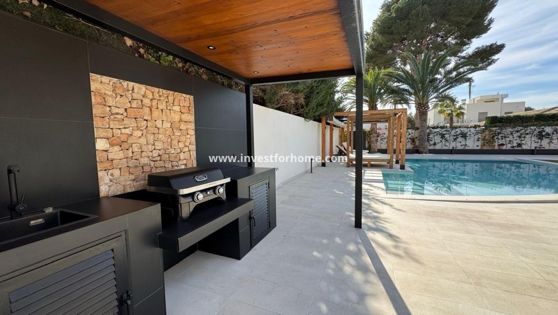 Verkoop - Villa - Orihuela Costa - Altos De Campoamor