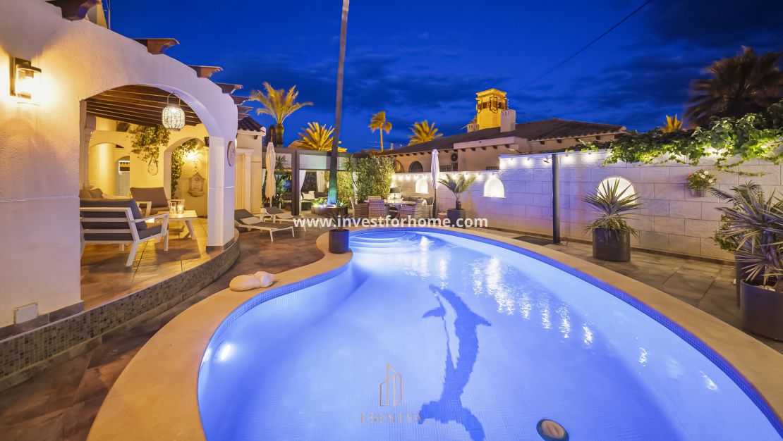 Verkoop - Villa - Orihuela Costa - Cabo Roig