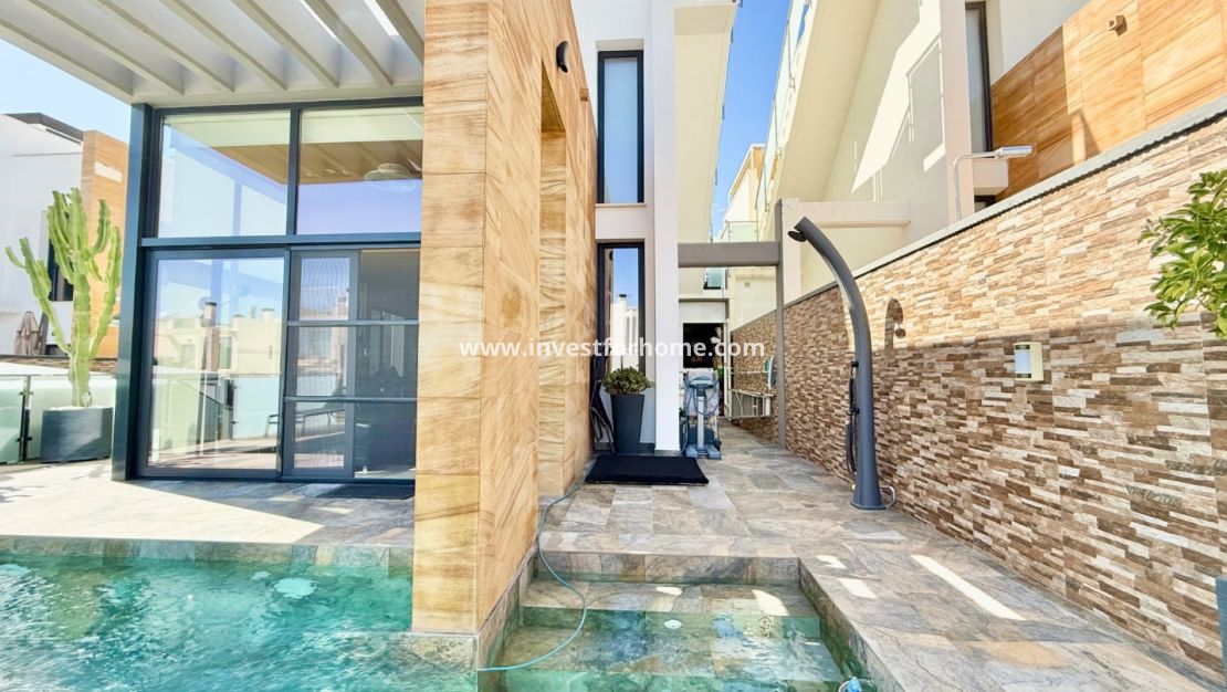Verkoop - Villa - Orihuela Costa - Cabo Roig