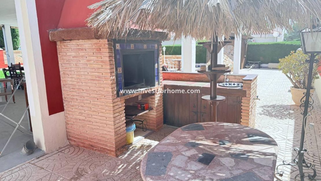 Verkoop - Villa - Orihuela Costa - Campoamor