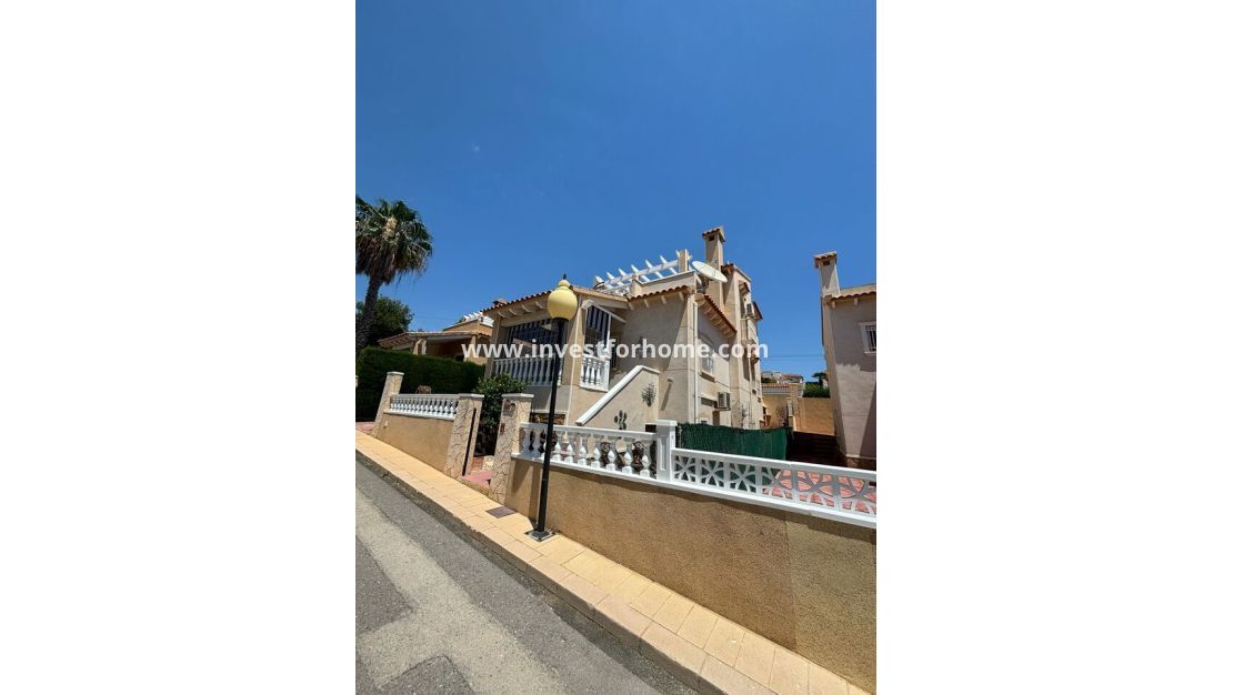 Verkoop - Villa - Orihuela Costa - Costa Blanca