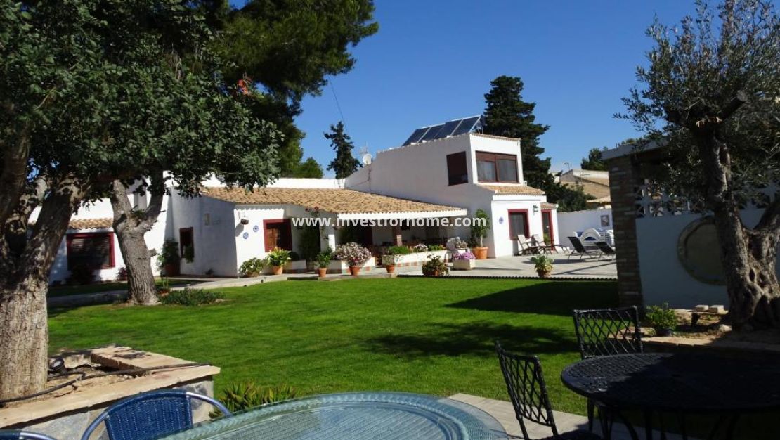 Verkoop - Villa - Orihuela Costa - Costa Blanca