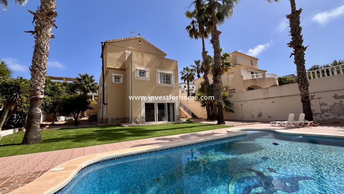 Verkoop - Villa - Orihuela Costa - Costa Blanca
