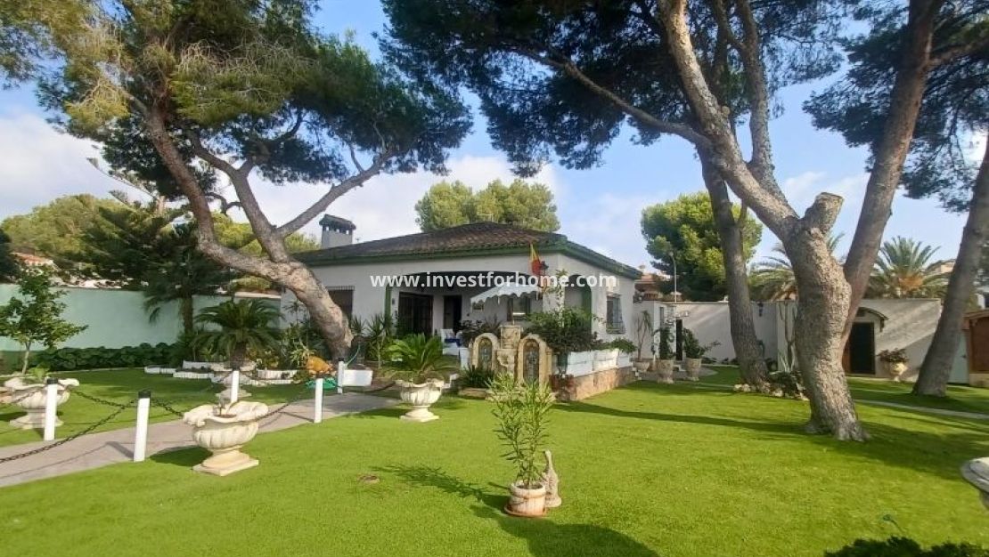 Verkoop - Villa - Orihuela Costa - Costa Blanca