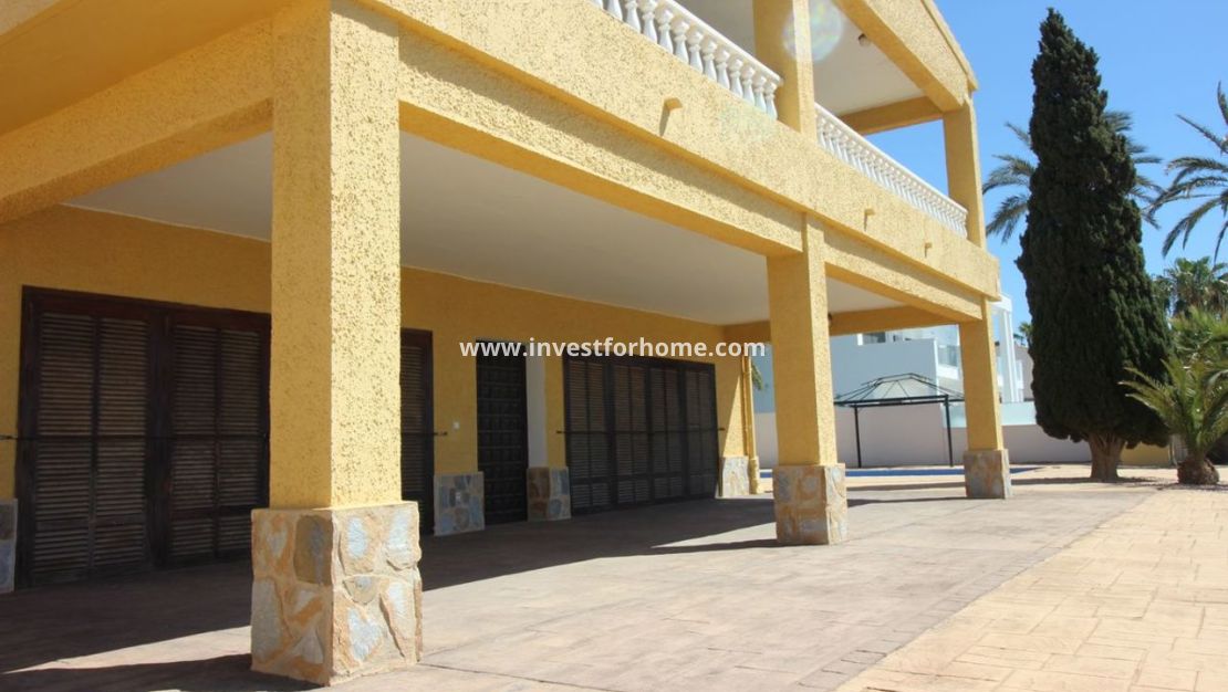 Verkoop - Villa - Orihuela Costa - Costa Blanca