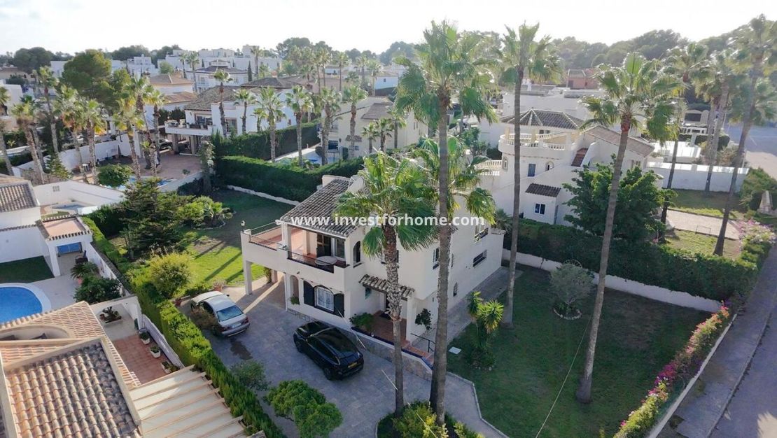 Verkoop - Villa - Orihuela Costa - Costa Blanca