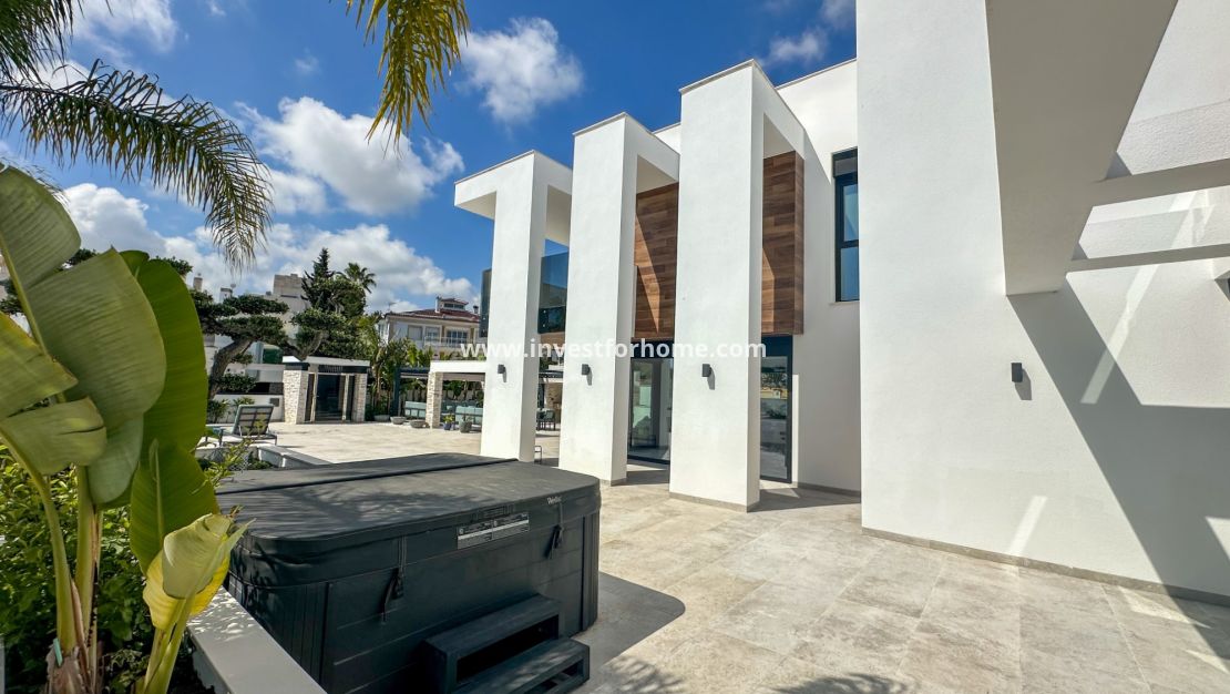 Verkoop - Villa - Orihuela Costa - Costa Blanca