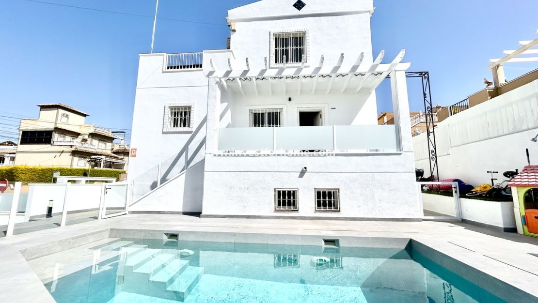 Verkoop - Villa - Orihuela Costa - Costa Blanca
