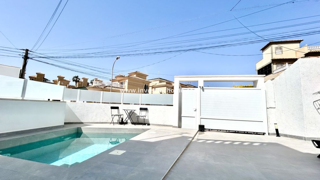 Verkoop - Villa - Orihuela Costa - Costa Blanca